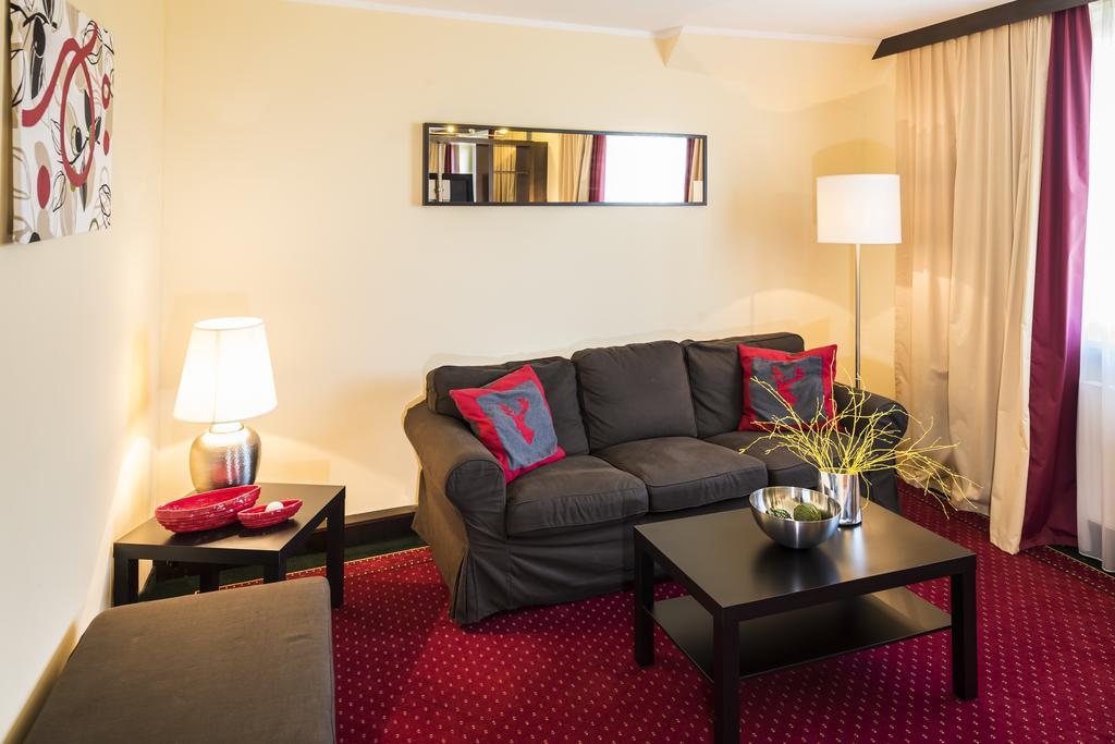 Hotel Karl-Wirt แพรชโทลด์สดอร์ฟ ภายนอก รูปภาพ
