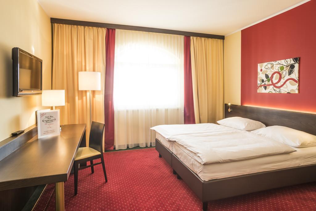 Hotel Karl-Wirt แพรชโทลด์สดอร์ฟ ภายนอก รูปภาพ